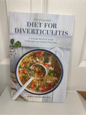 Karyn Sunohara The Essential Diet for Diverticulitis - White & Blue Cover